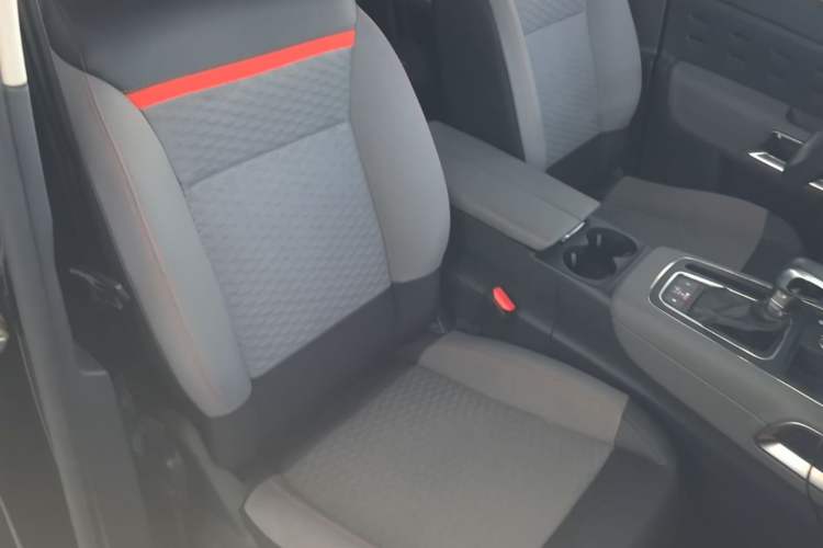 Used Citroen C5 AIRCROSS 2017 350THP Fashion Edition Right Front Seat