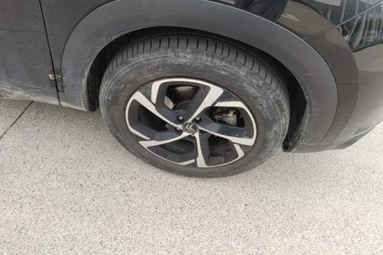 Used Citroen C5 AIRCROSS 2017 350THP Fashion Edition Right Front Wheel Hub