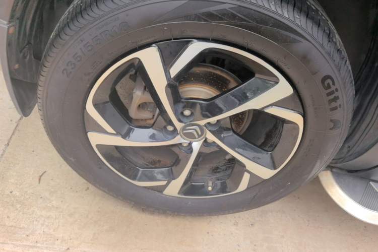 Used Citroen C5 AIRCROSS 2017 350THP Fashion Edition Right Rear Wheel Hub