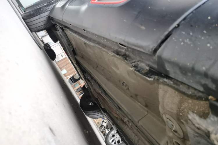 Used Citroen C5 AIRCROSS 2017 350THP Fashion Edition Right Side Sill
