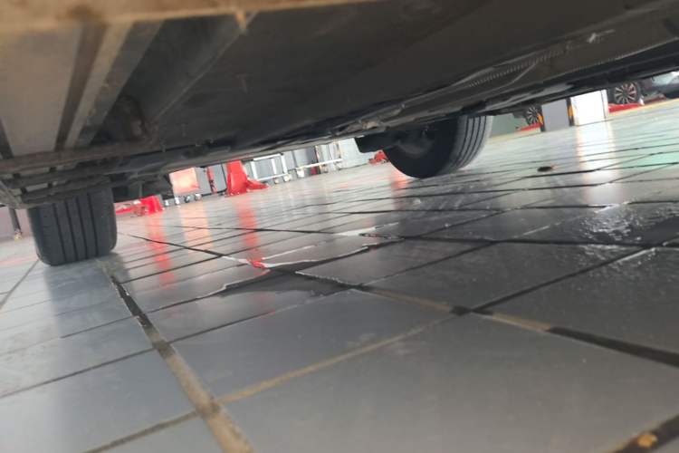 Used Citroen C5 AIRCROSS 2017 350THP Fashion Edition Right Side Sill