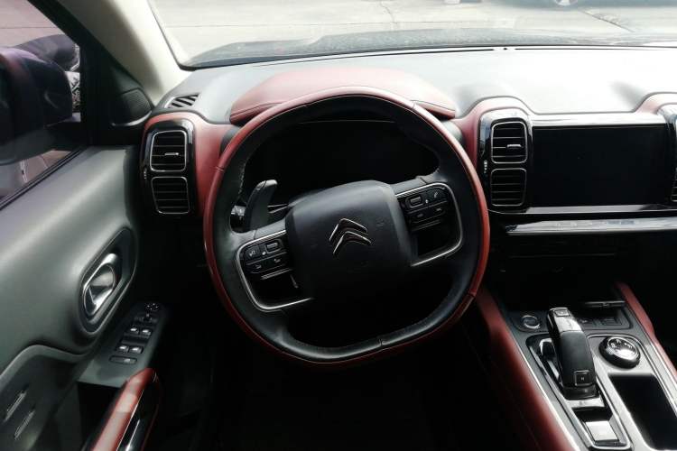 Used Citroen C5 AIRCROSS 2017 380THP Luxury Model Steering Wheel