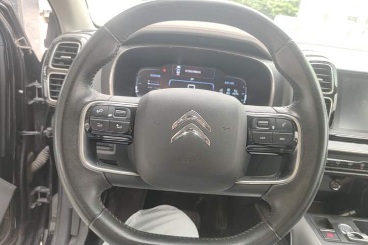 Used Citroen C5 AIRCROSS 2017 350THP Fashion Edition Steering Wheel