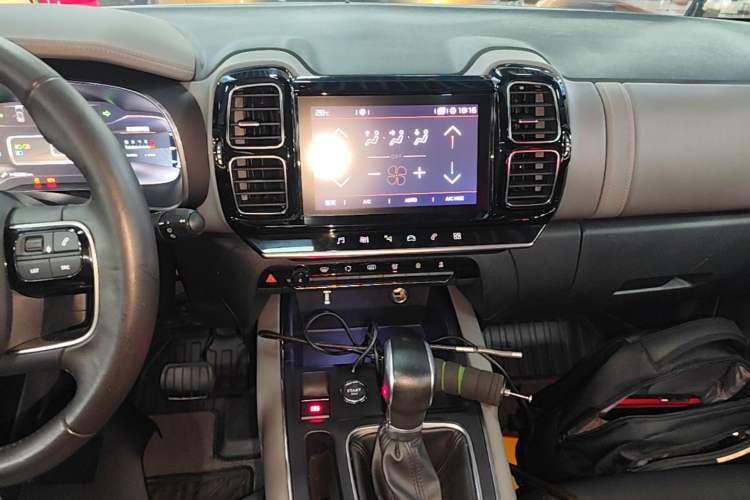 Used Citroen C5 AIRCROSS 2017 350THP Fashion Edition Audio And AC Panel