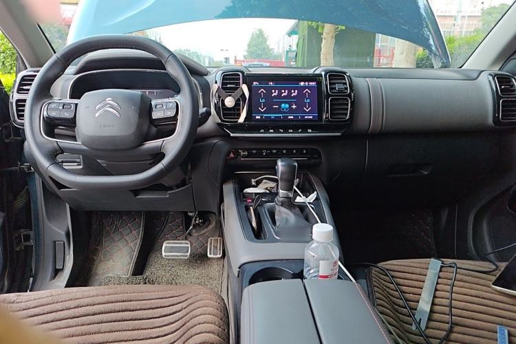 Used Citroen C5 AIRCROSS 2017 350THP Fashion Edition Center Console