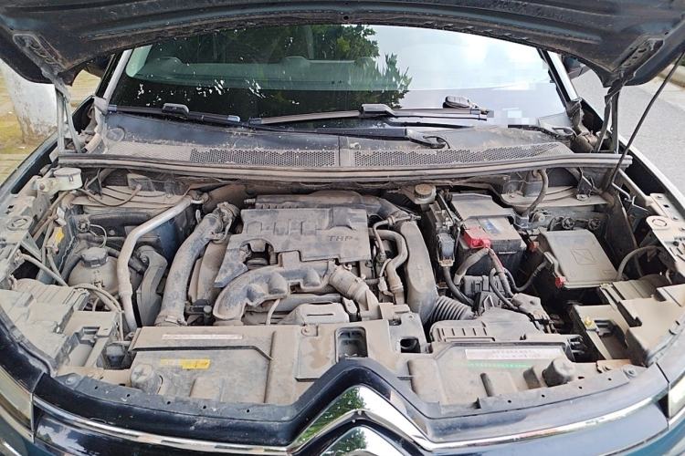 Used Citroen C5 AIRCROSS 2017 350THP Fashion Edition Engine Bay