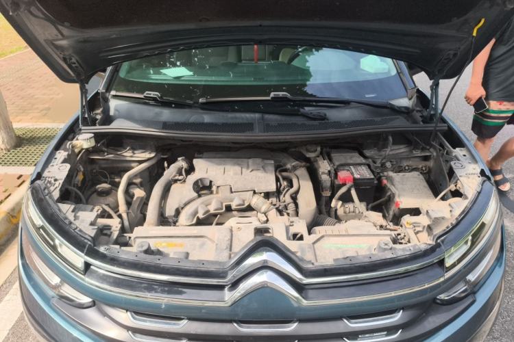 Used Citroen C5 AIRCROSS 2017 350THP Fashion Edition Engine Bay