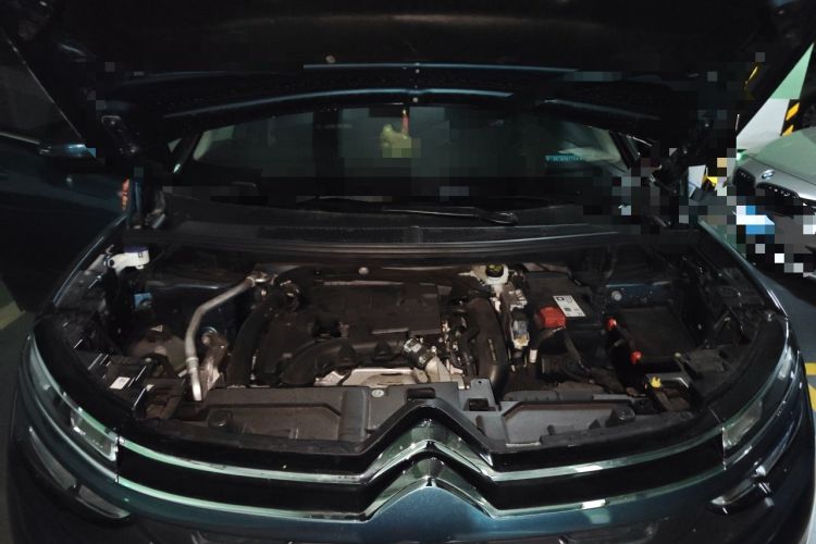 Used Citroen C5 AIRCROSS 2017 350THP Fashion Edition Engine Bay