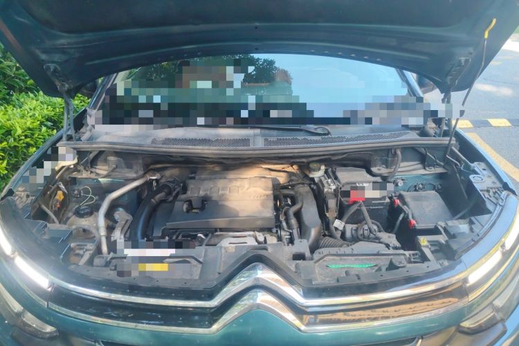 Used Citroen C5 AIRCROSS 2017 380THP Luxury Model Engine Bay