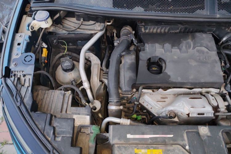 Used Citroen C5 AIRCROSS 2017 380THP Luxury Model Engine Bay Right
