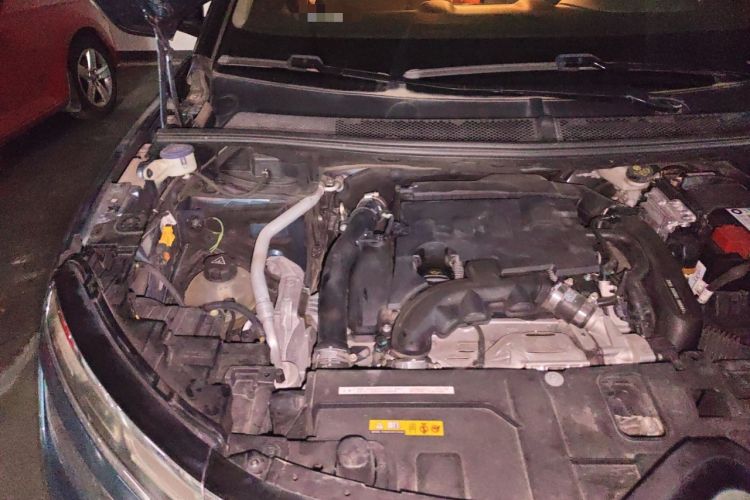 Used Citroen C5 AIRCROSS 2017 350THP Fashion Edition Engine Bay Right