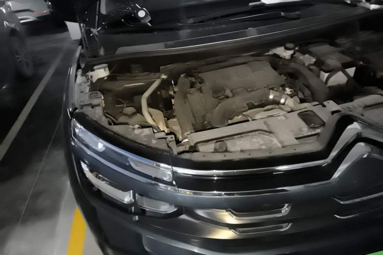 Used Citroen C5 AIRCROSS 2017 350THP Fashion Edition Engine Bay Right