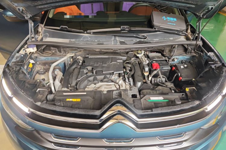 Used Citroen C5 AIRCROSS 2017 350THP Luxury Model Engine Bay