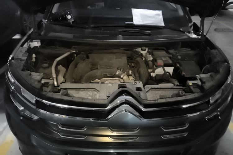 Used Citroen C5 AIRCROSS 2017 350THP Fashion Edition Engine Bay