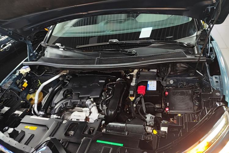 Used Citroen C5 AIRCROSS 2017 350THP Fashion Edition Engine Bay