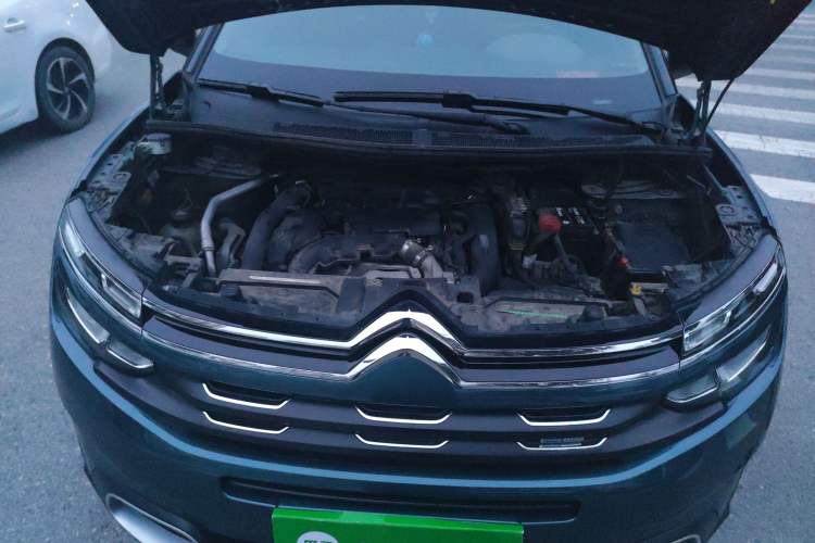 Used Citroen C5 AIRCROSS 2017 350THP Fashion Edition Engine Bay