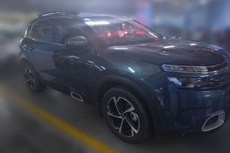 Used Citroen C5 AIRCROSS 2017 350THP Fashion Edition Front Right 45 Deg