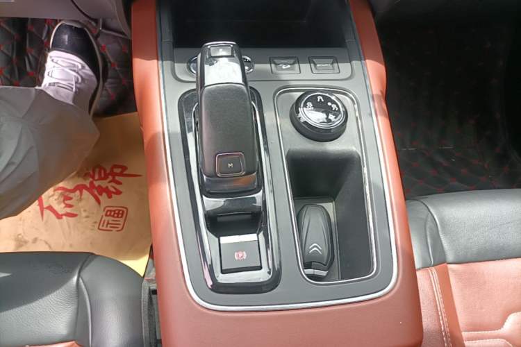 Used Citroen C5 AIRCROSS 2017 380THP Luxury Model Gear Lever