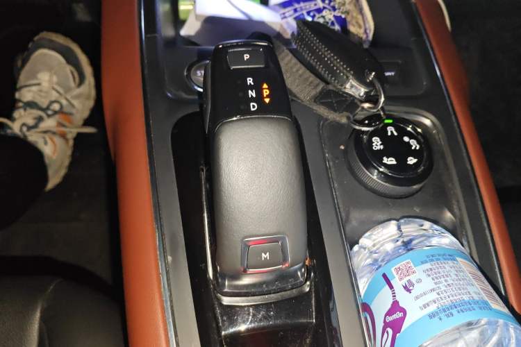 Used Citroen C5 AIRCROSS 2017 380THP Luxury Model Gear Lever