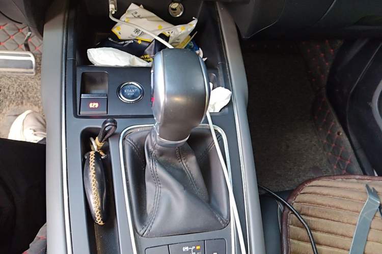 Used Citroen C5 AIRCROSS 2017 350THP Fashion Edition Gear Lever