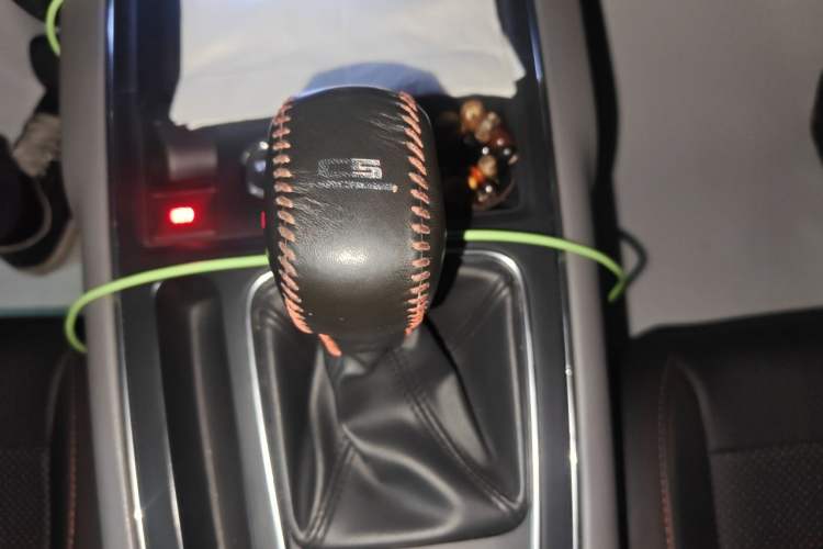 Used Citroen C5 AIRCROSS 2017 350THP Fashion Edition Gear Lever