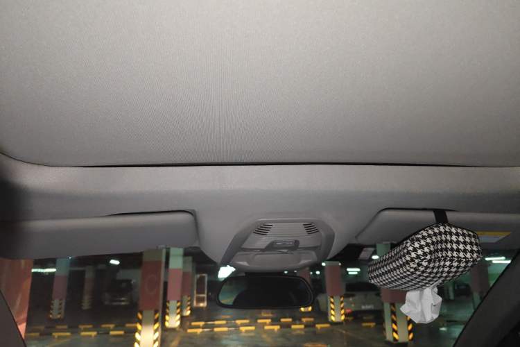 Used Citroen C5 AIRCROSS 2017 380THP Luxury Model Headliner