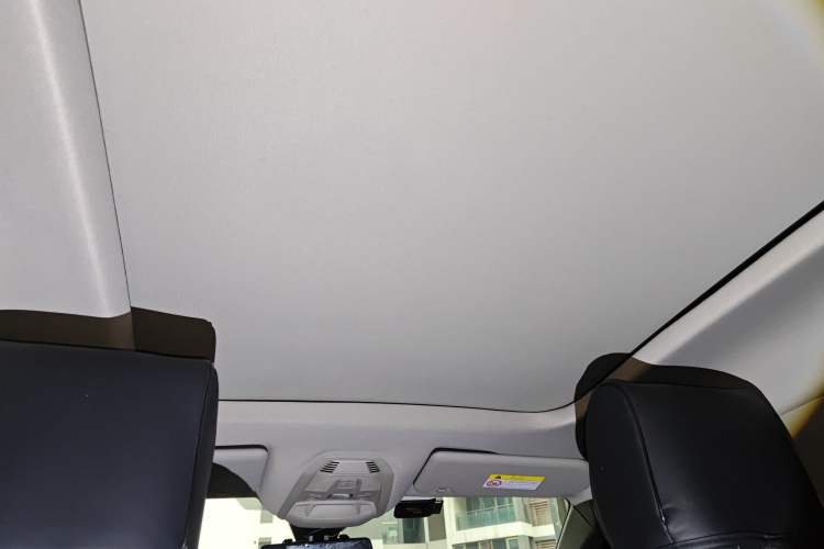 Used Citroen C5 AIRCROSS 2017 350THP Luxury Model Headliner