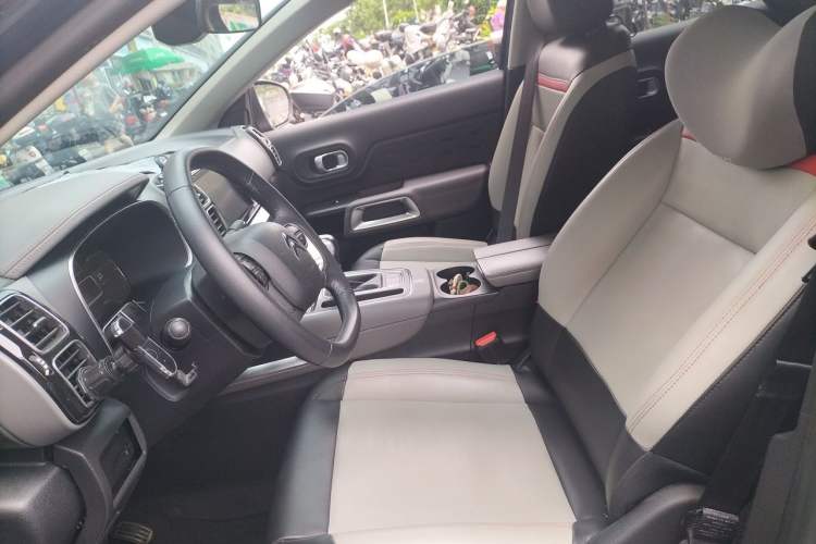 Used Citroen C5 AIRCROSS 2017 350THP Fashion Edition Left Front Seat