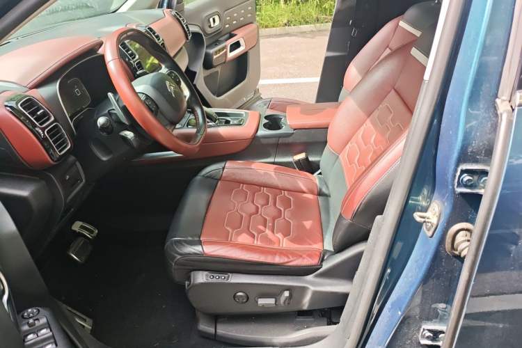 Used Citroen C5 AIRCROSS 2017 380THP Flagship Edition Left Front Seat
