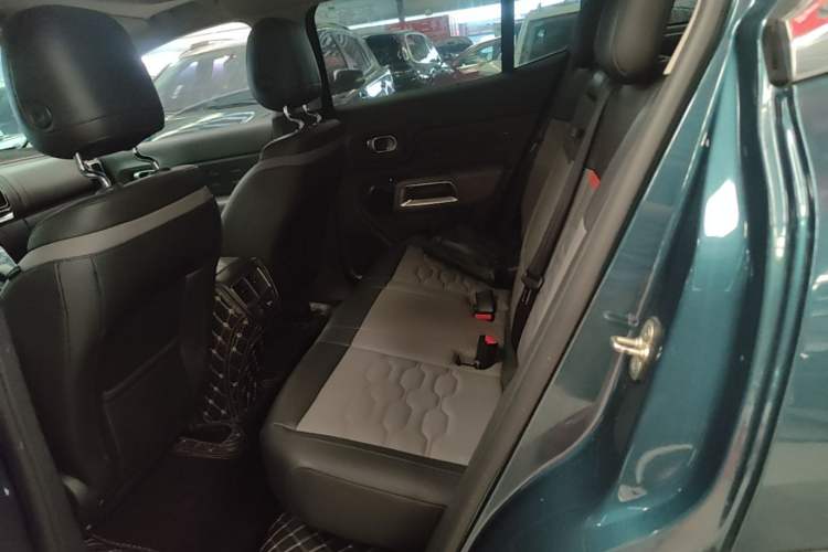 Used Citroen C5 AIRCROSS 2017 380THP Luxury Model Left Rear Seat