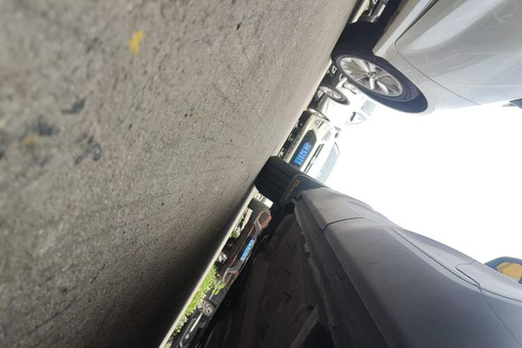 Used Citroen C5 AIRCROSS 2017 350THP Fashion Edition Left Side Sill