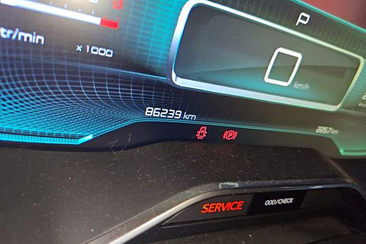 Used Citroen C5 AIRCROSS 2017 350THP Fashion Edition Odometer Close Up