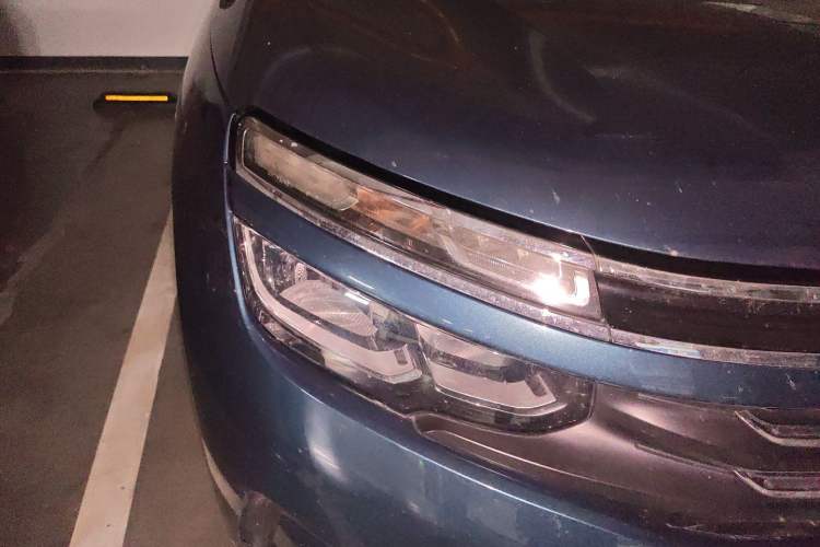 Used Citroen C5 AIRCROSS 2017 350THP Fashion Edition Right Front Headlight