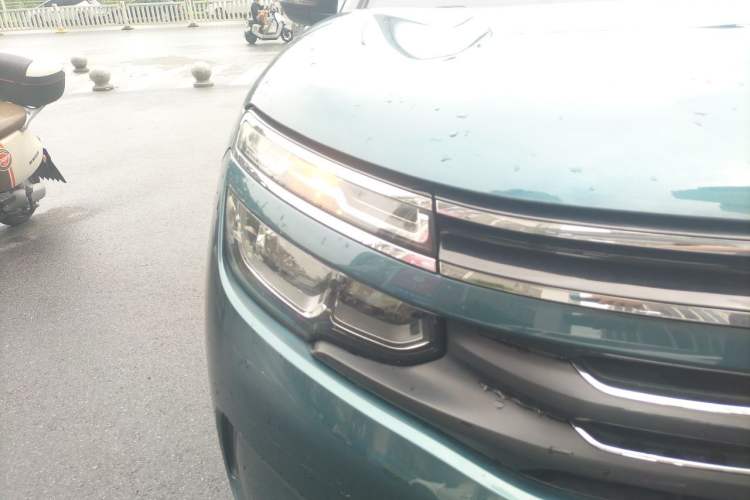 Used Citroen C5 AIRCROSS 2017 350THP Fashion Edition Right Front Headlight