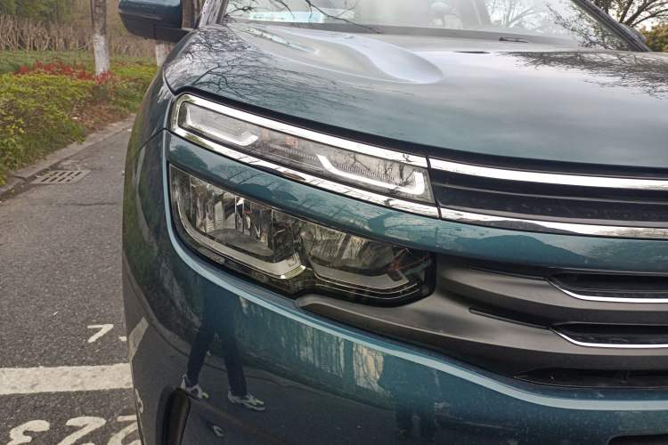 Used Citroen C5 AIRCROSS 2017 380THP Fashion Edition Right Front Headlight