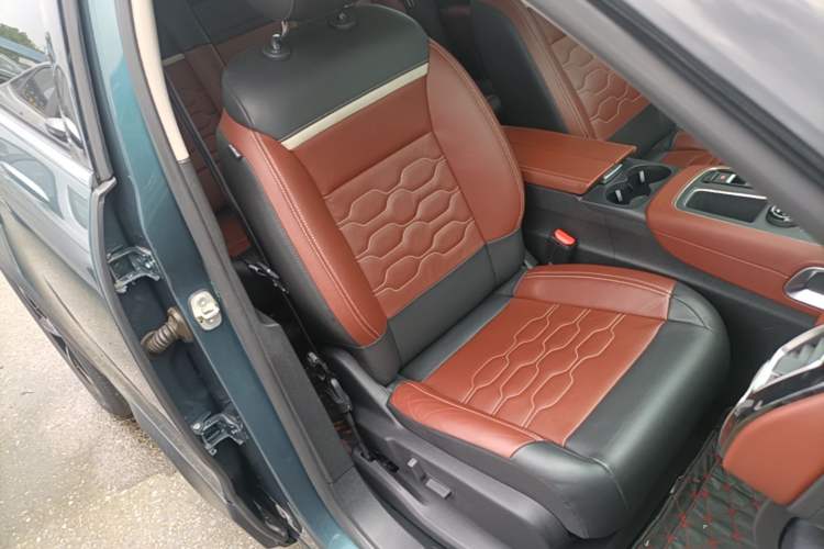 Used Citroen C5 AIRCROSS 2017 380THP Luxury Model Right Front Seat