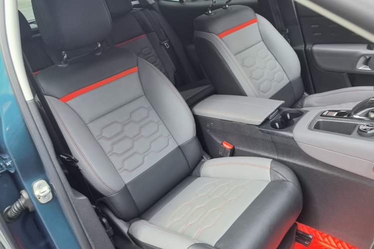 Used Citroen C5 AIRCROSS 2017 380THP Luxury Model Right Front Seat