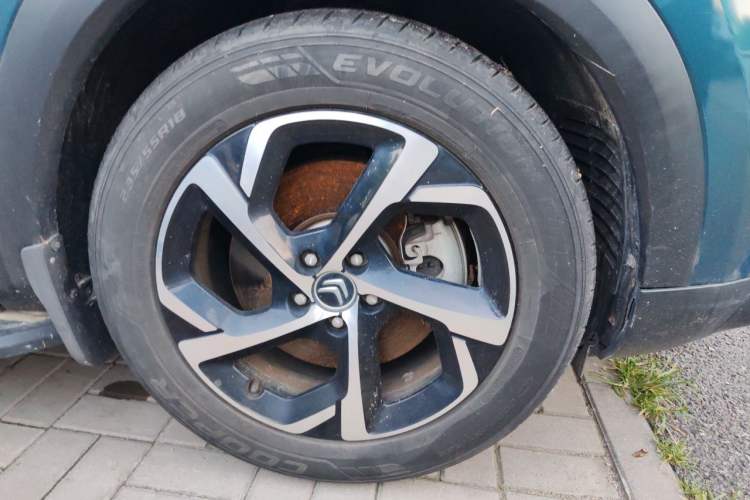 Used Citroen C5 AIRCROSS 2017 380THP Luxury Model Right Front Wheel Hub