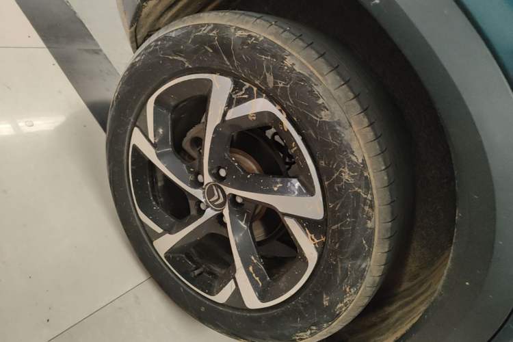 Used Citroen C5 AIRCROSS 2017 380THP Luxury Model Right Rear Wheel Hub