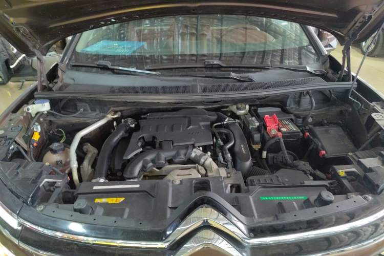 Used Citroen C5 AIRCROSS 2017 350THP Luxury Model Engine Bay
