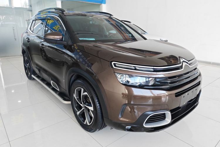 Used Citroen C5 AIRCROSS 2017 380THP Luxury Model Front Right 45 Deg