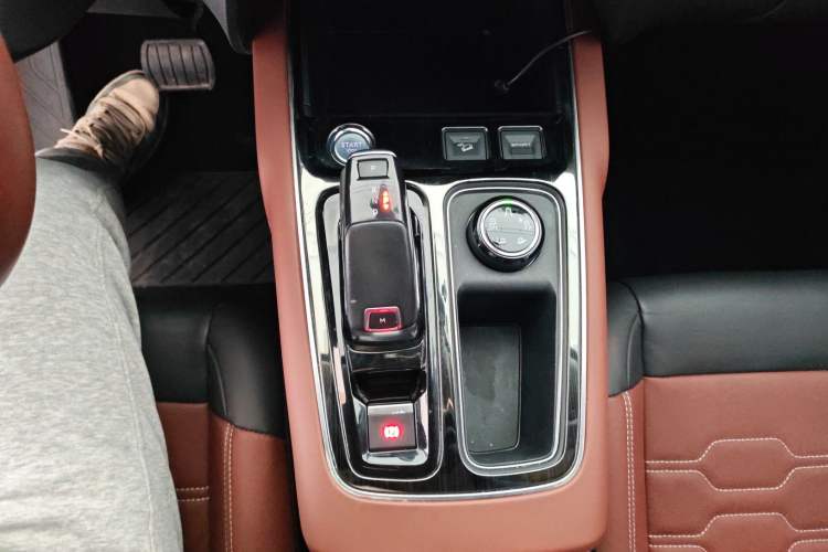 Used Citroen C5 AIRCROSS 2017 380THP Luxury Model Gear Lever