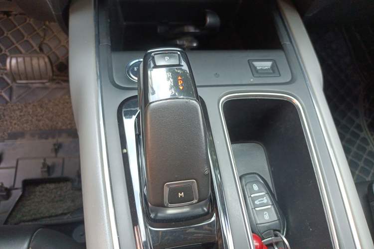 Used Citroen C5 AIRCROSS 2017 380THP Fashion Edition Gear Lever