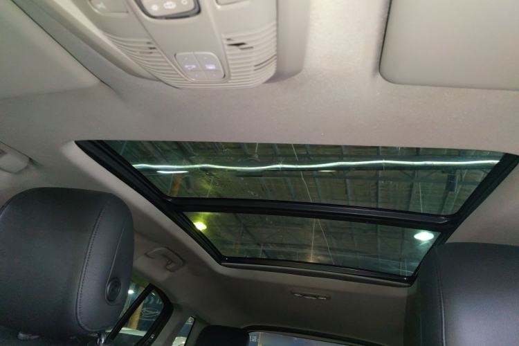 Used Citroen C5 AIRCROSS 2017 350THP Luxury Model Headliner