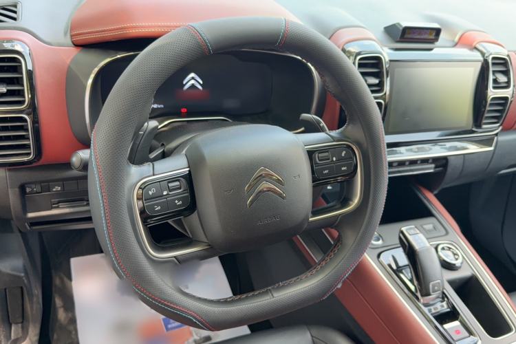 Used Citroen C5 AIRCROSS 2017 380THP Luxury Model Interior 2