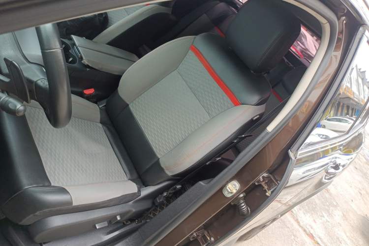Used Citroen C5 AIRCROSS 2017 380THP Fashion Edition Left Front Seat