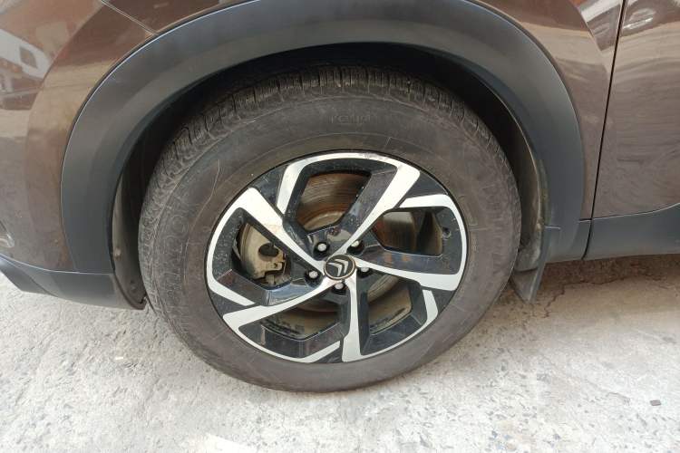 Used Citroen C5 AIRCROSS 2017 380THP Fashion Edition Left Front Wheel Hub