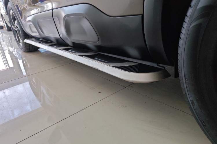 Used Citroen C5 AIRCROSS 2017 380THP Luxury Model Left Side Sill