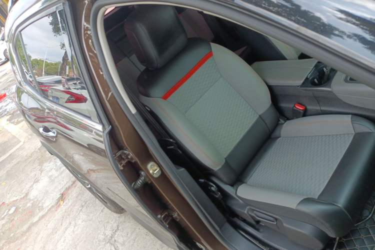 Used Citroen C5 AIRCROSS 2017 380THP Fashion Edition Right Front Seat