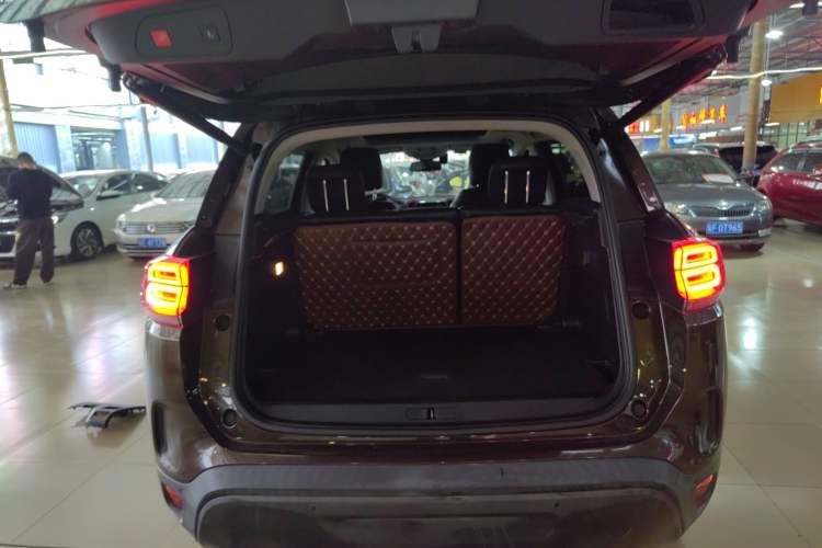 Used Citroen C5 AIRCROSS 2017 350THP Luxury Model Trunk